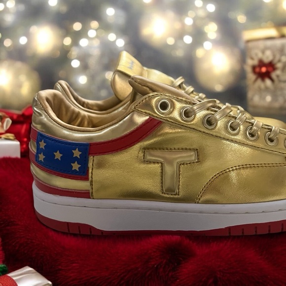 Trump Sneakers Other - Trump Sneakers Men's Gold Patriotic Sneakers Size 7